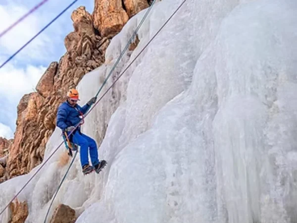 ICE CLIMBING WEST – LADAKH