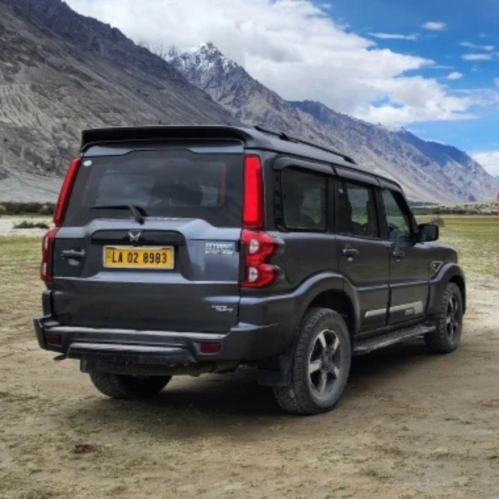 Leh Ladakh taxi service